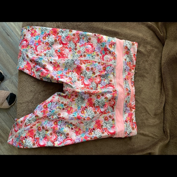 Lululemon crop leggings - Picture 4 of 6
